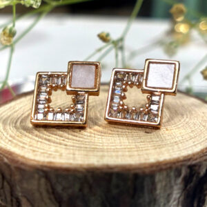 Intersecting Square Studs
